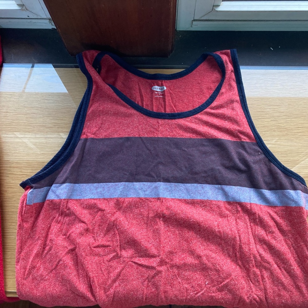 Old Navy Red/Blue Striped Sleeveless Tank Top Men’s Size Large Great Condition!